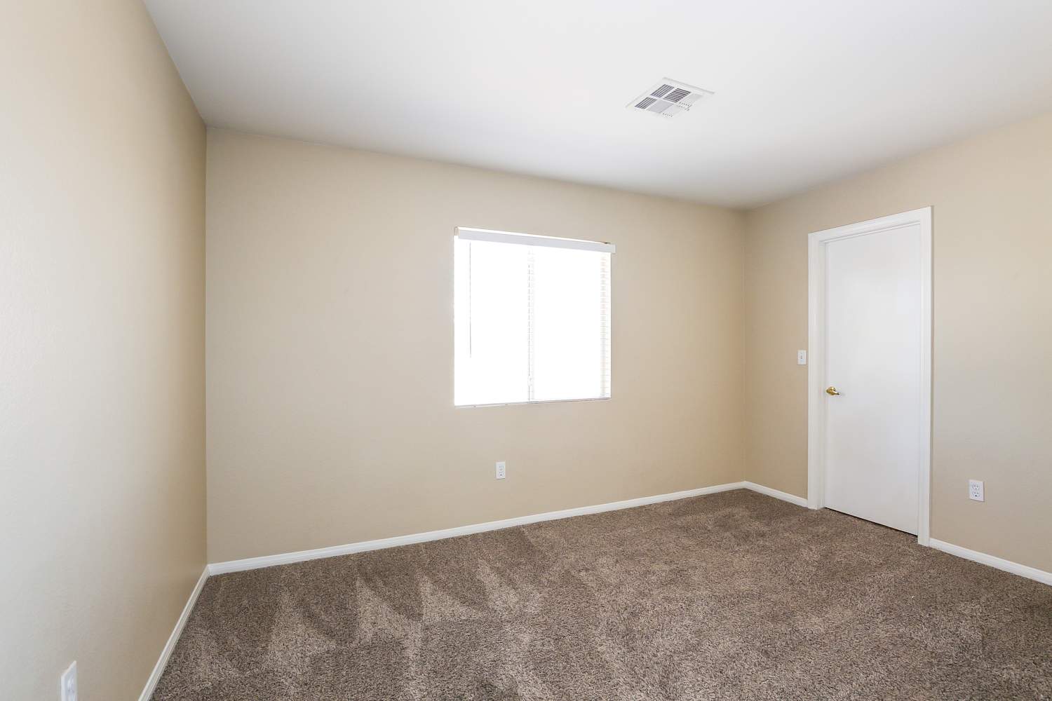 8148 Backpacker Ct, Las Vegas photo 13