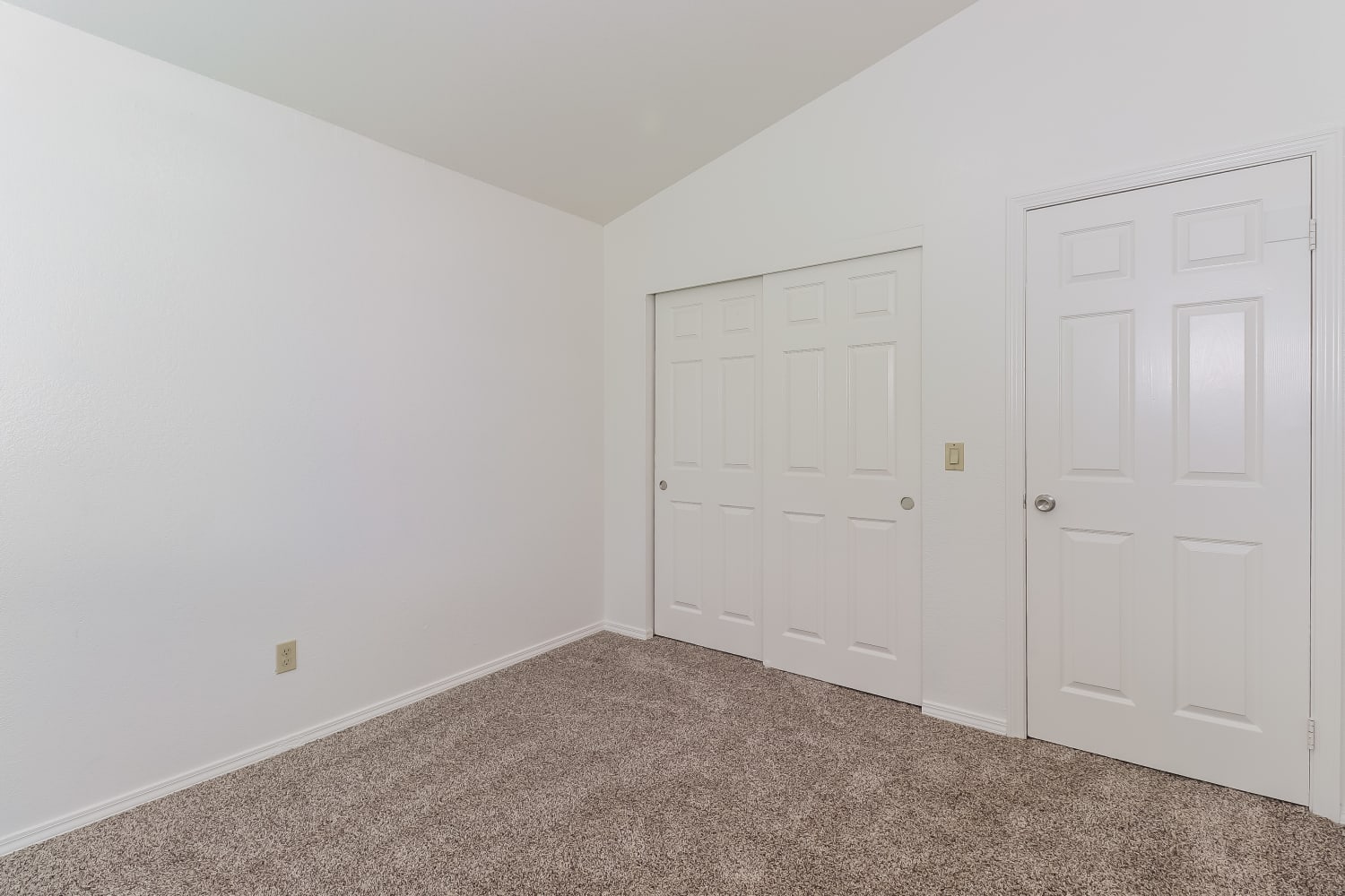 8186 Devon Park Ct, Sacramento photo 11
