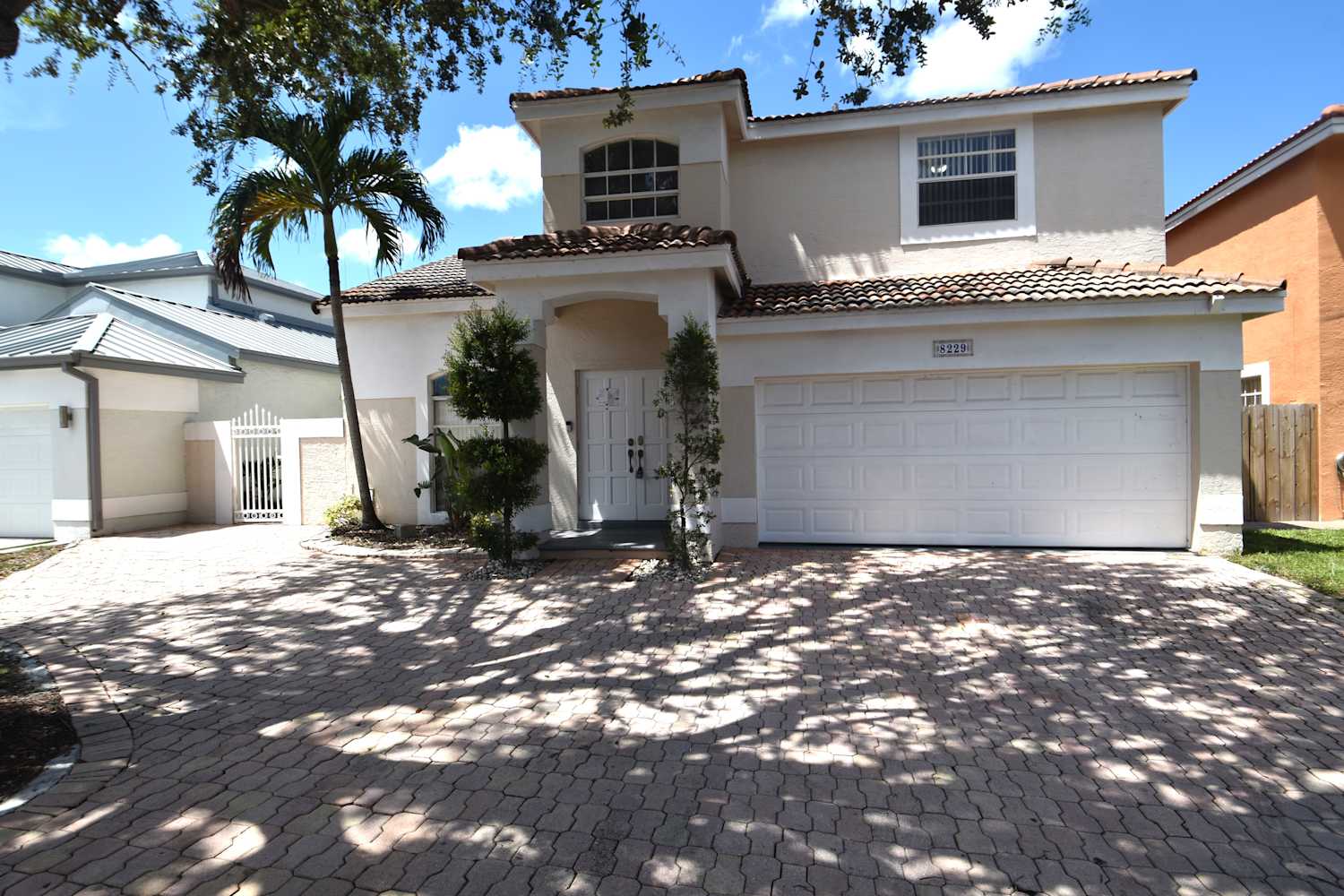 8229 NW 199th Ter, Hialeah photo 1