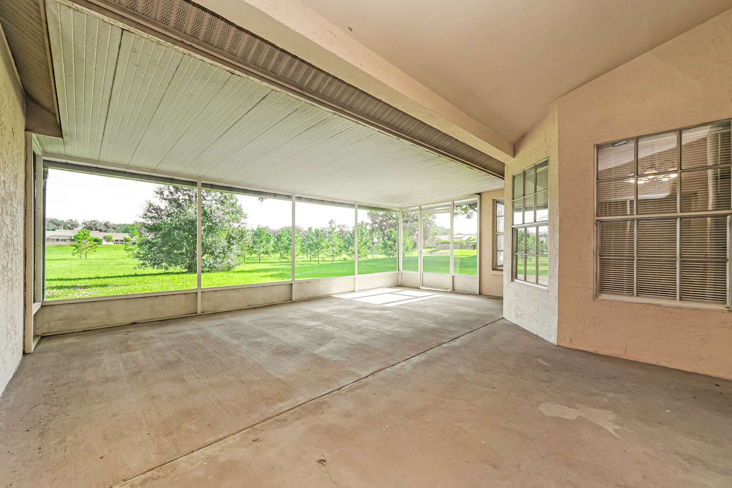 826 Walsingham Way, Valrico photo 8