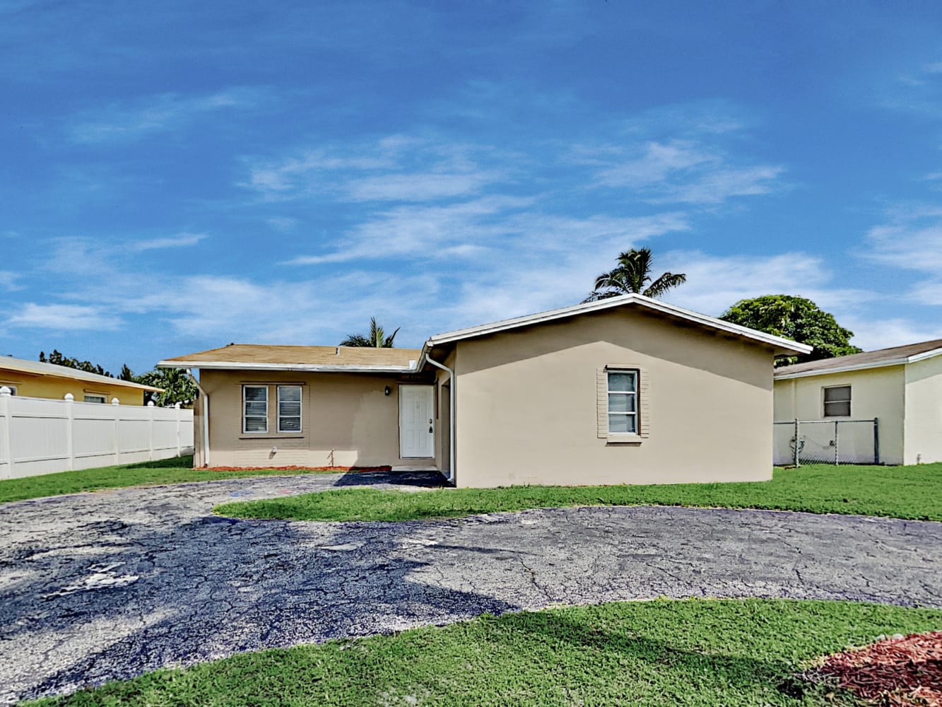 Front of 8271 SW 9th St, Pompano Beach, FL