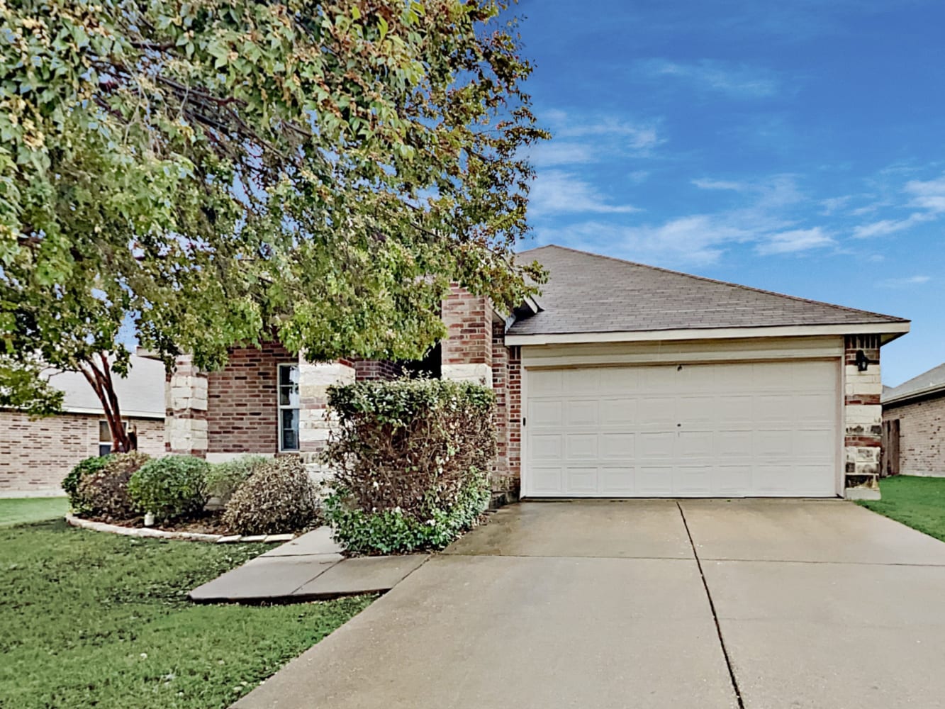 Front of 829 Cathy Dr, Burleson, TX