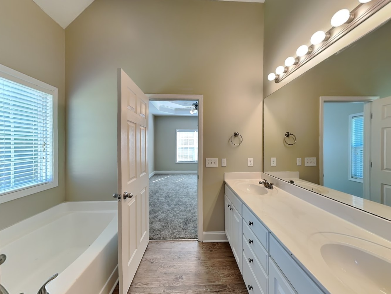 8295 Mossybrook Ln, Douglasville photo 12