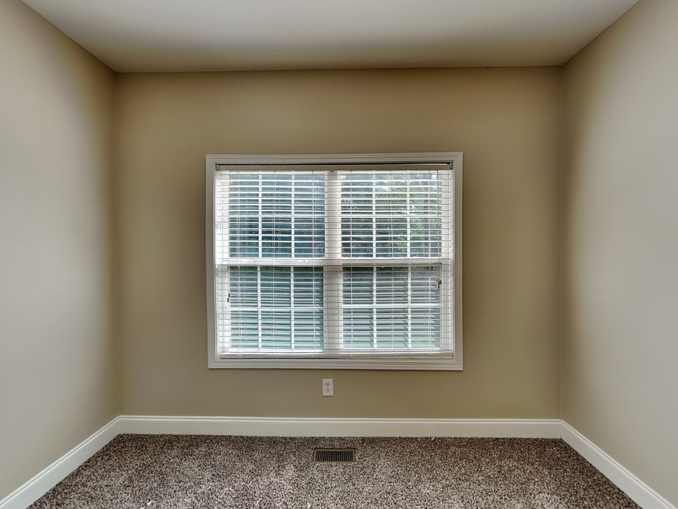 8295 Mossybrook Ln, Douglasville photo 13