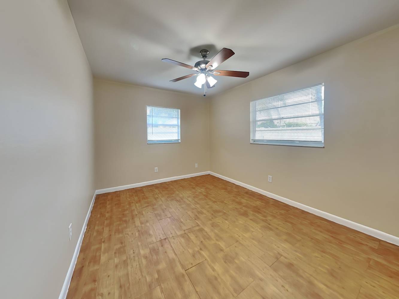 8303 W Hiawatha St, Tampa photo 13