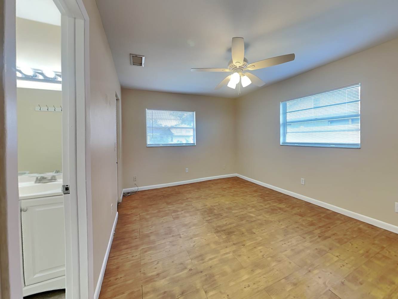 8303 W Hiawatha St, Tampa photo 10