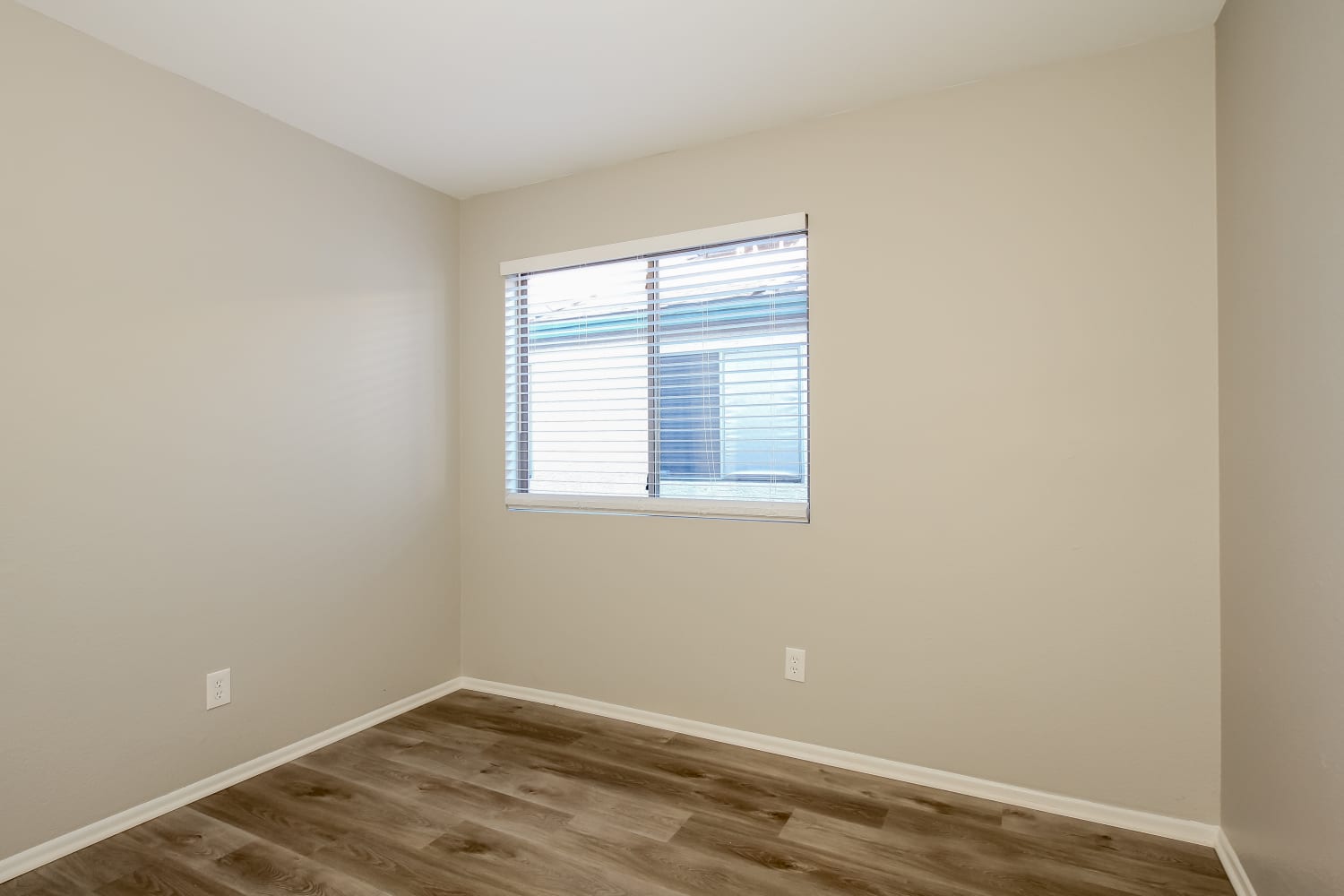 8304 W Baxter Drive, Phoenix photo 9