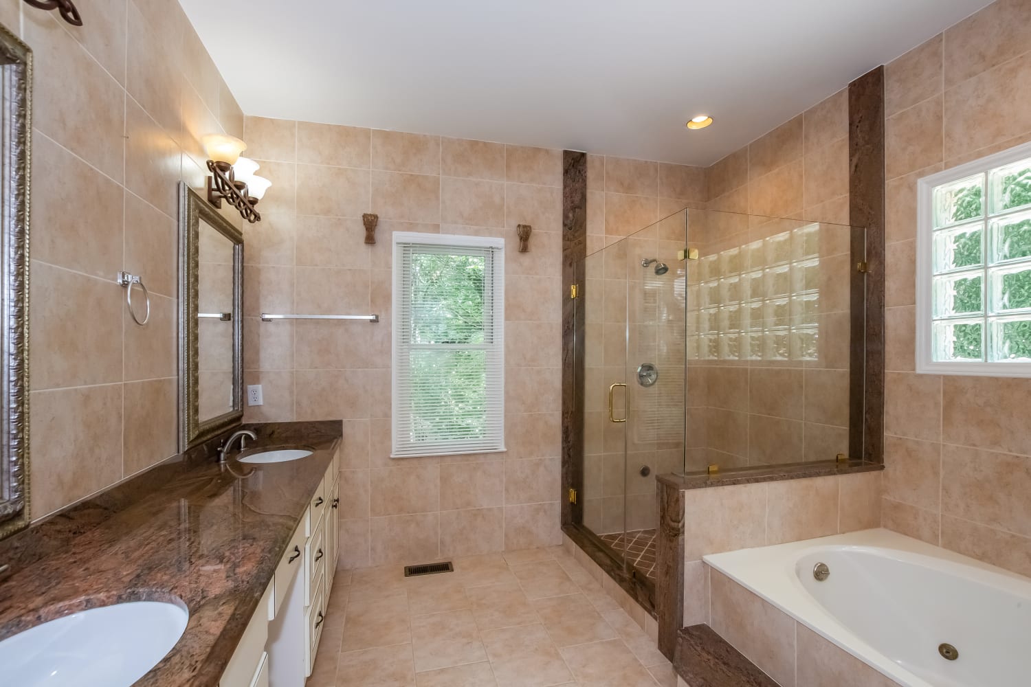 8309 Sardiscroft Rd, Charlotte photo 21
