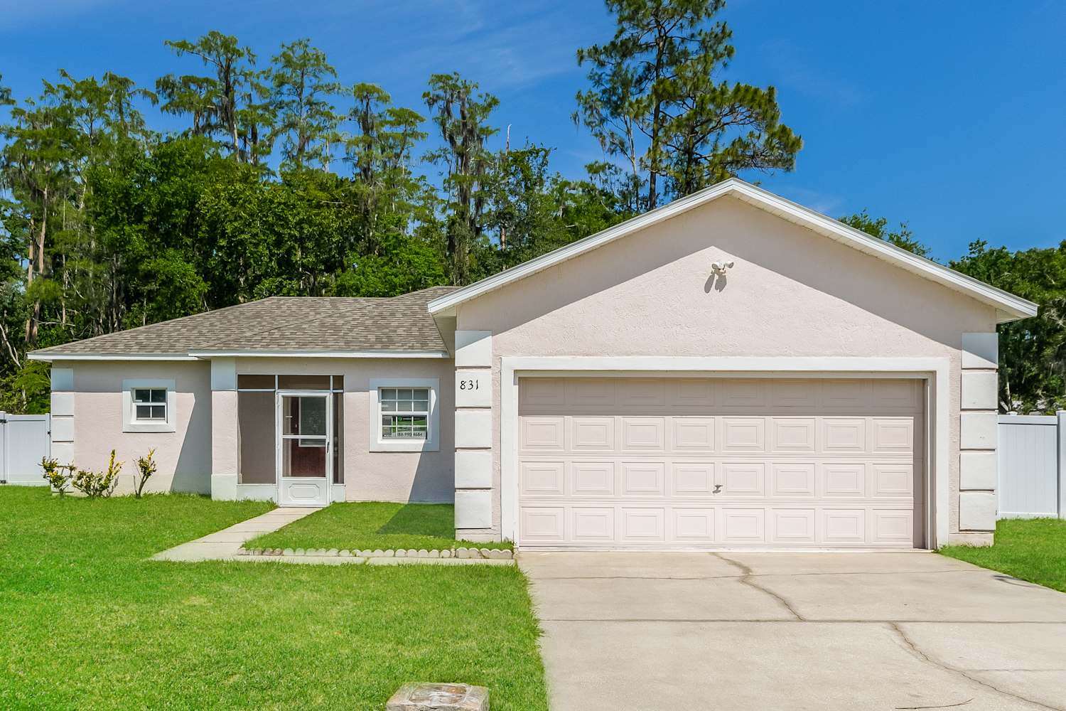 Front of 831 Del Prado Dr, Kissimmee, FL
