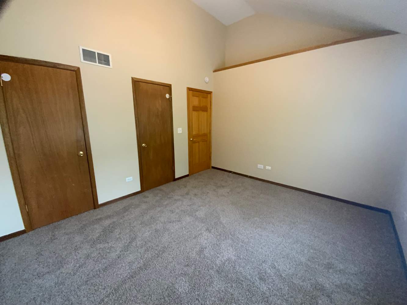 833 N Elmwood Dr, Aurora photo 10