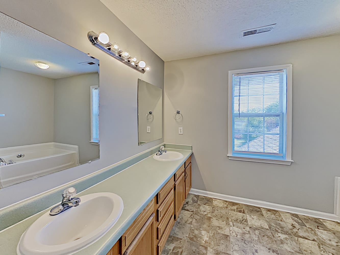834 Highlander Ct, Concord photo 17