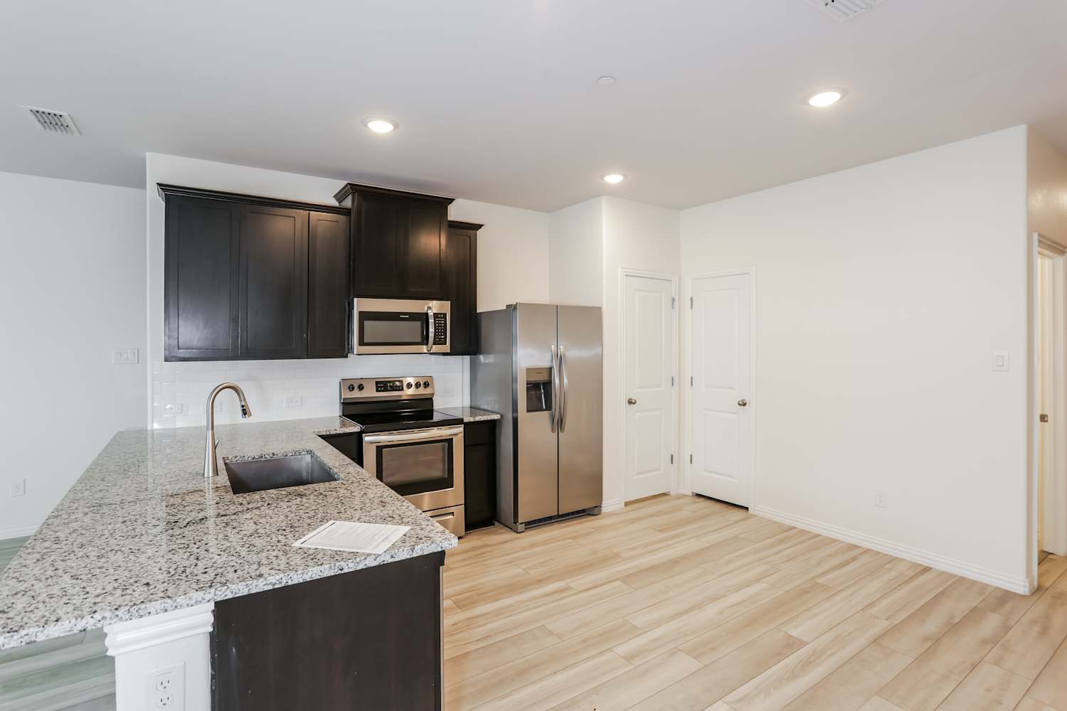 836 Bonnet Trl, Arlington photo 9