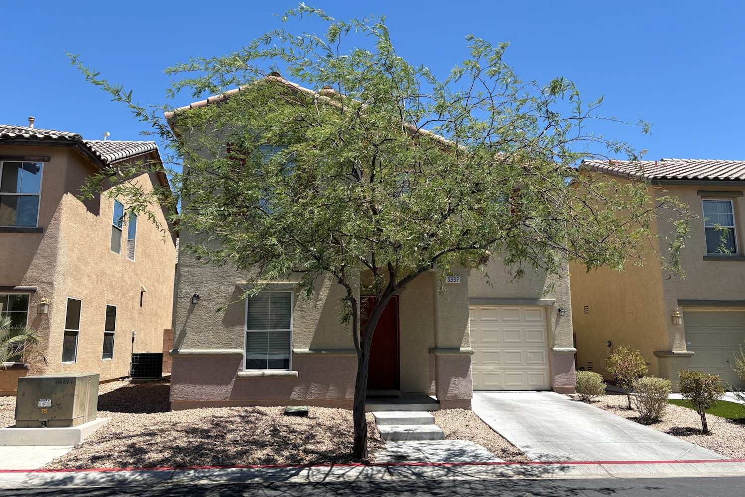 8392 Bismark Sapphire Street, Las Vegas photo 1