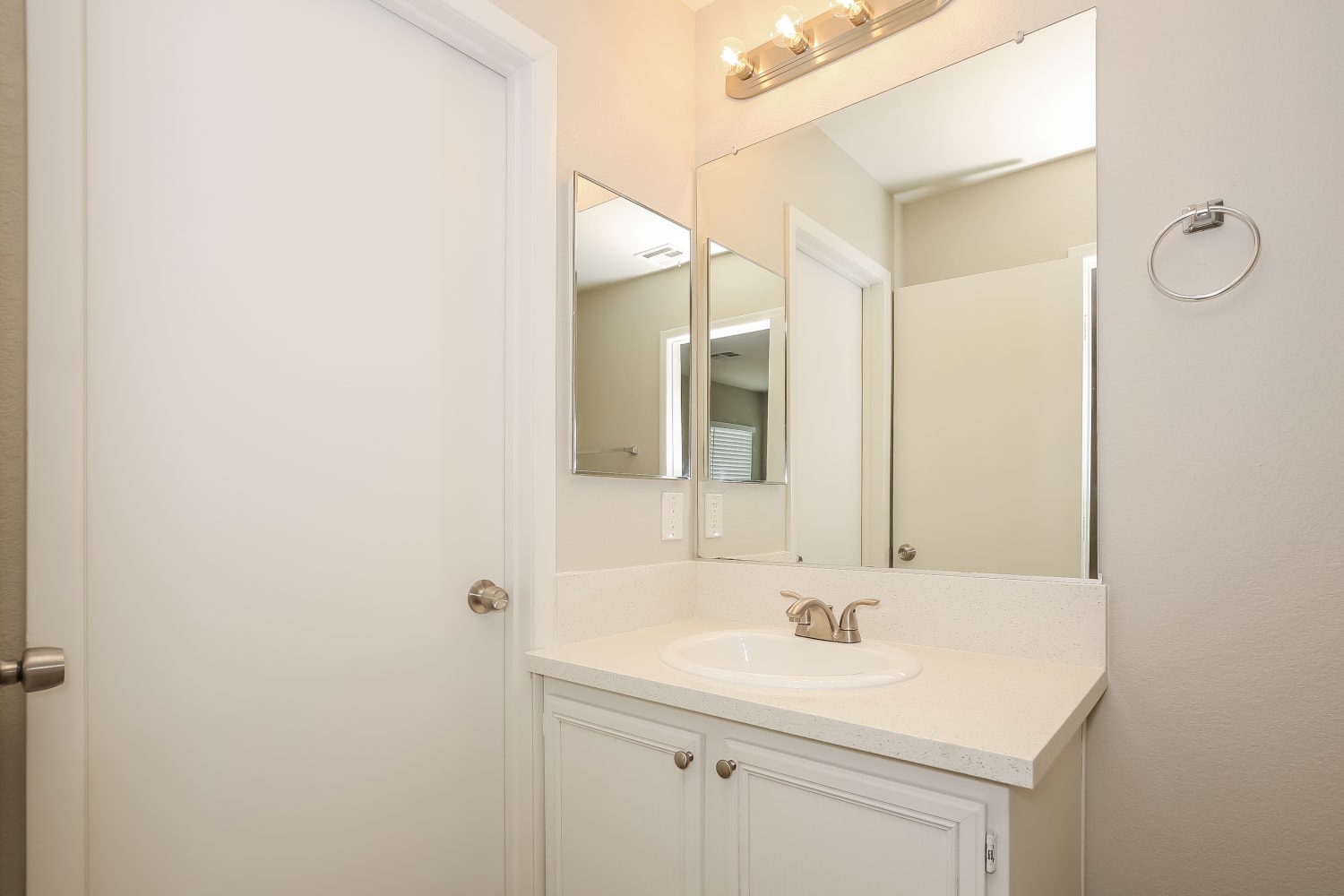 8392 Bismark Sapphire Street, Las Vegas photo 10