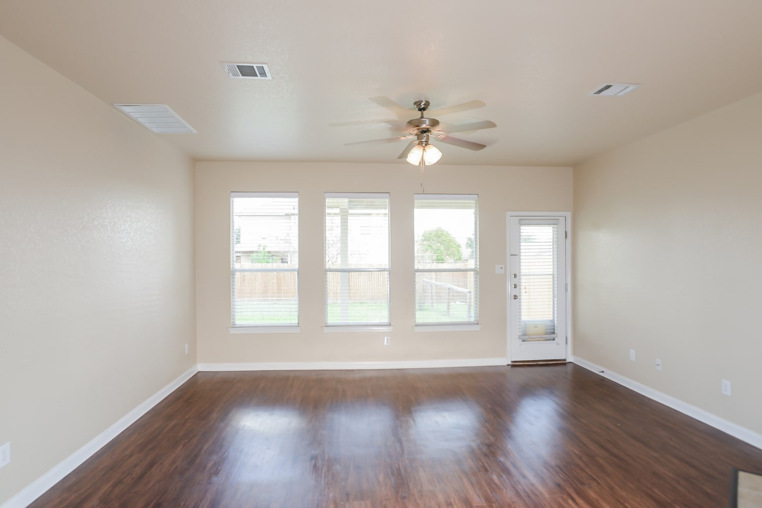 8410 Western Wy, San Antonio photo 2