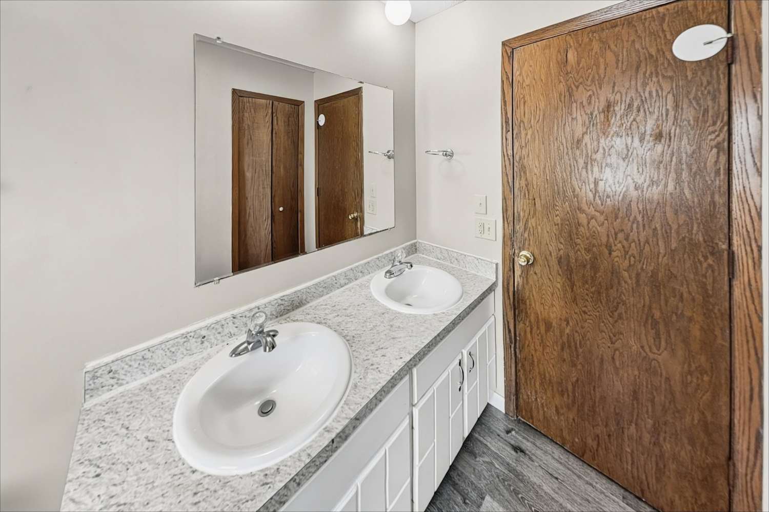 8427 Northern Dr, Crystal photo 20