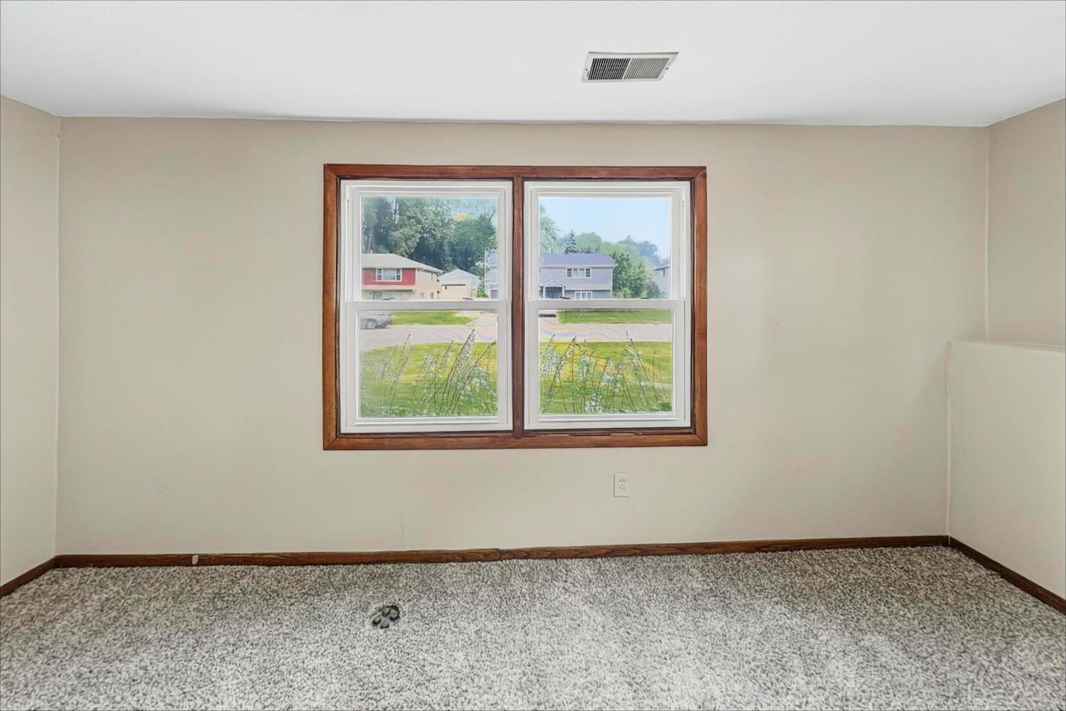 8427 Northern Dr, Crystal photo 21