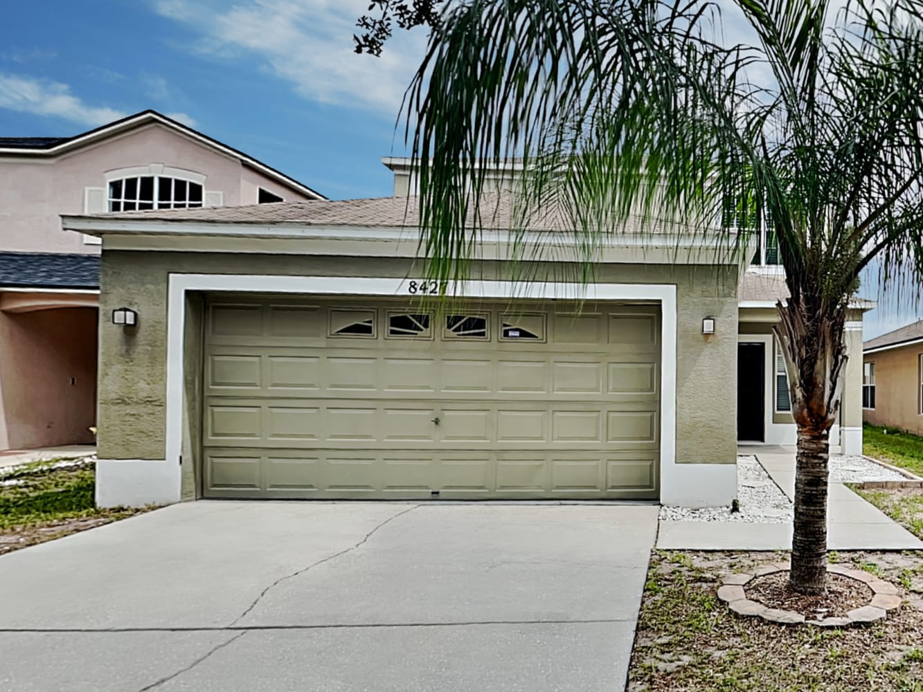 Front of 8427 Quarter Horse Dr, Riverview, FL