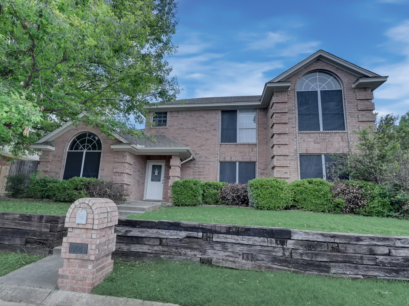 8429 Golf Club Cir, Fort Worth photo 1