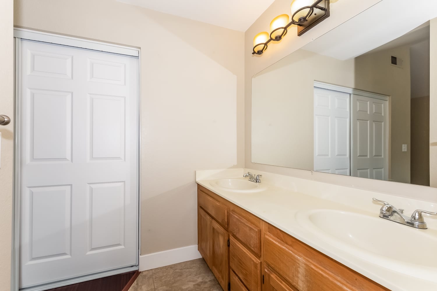 8448 Bramble Bush Cir, Antelope photo 12