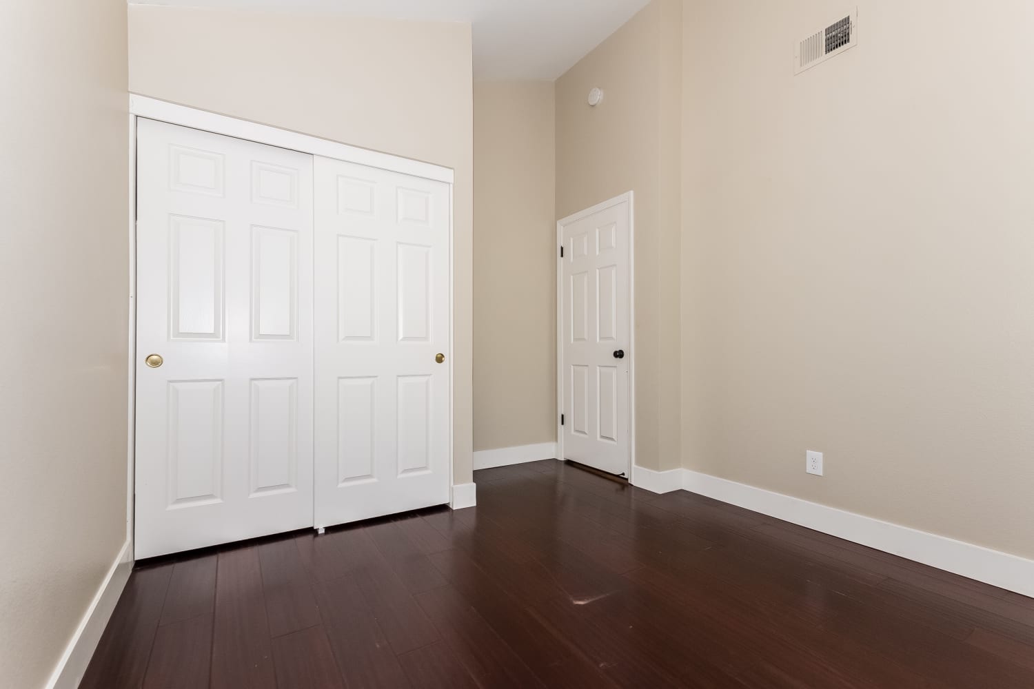 8448 Bramble Bush Cir, Antelope photo 11