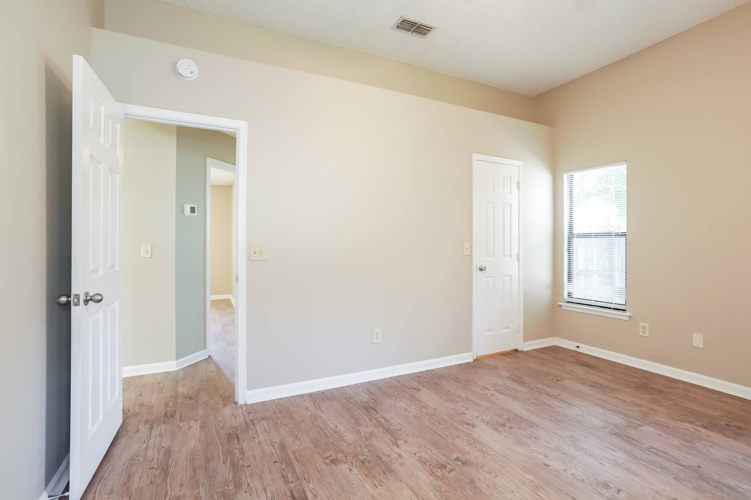 8460 Branchwater Dr, Jacksonville photo 9