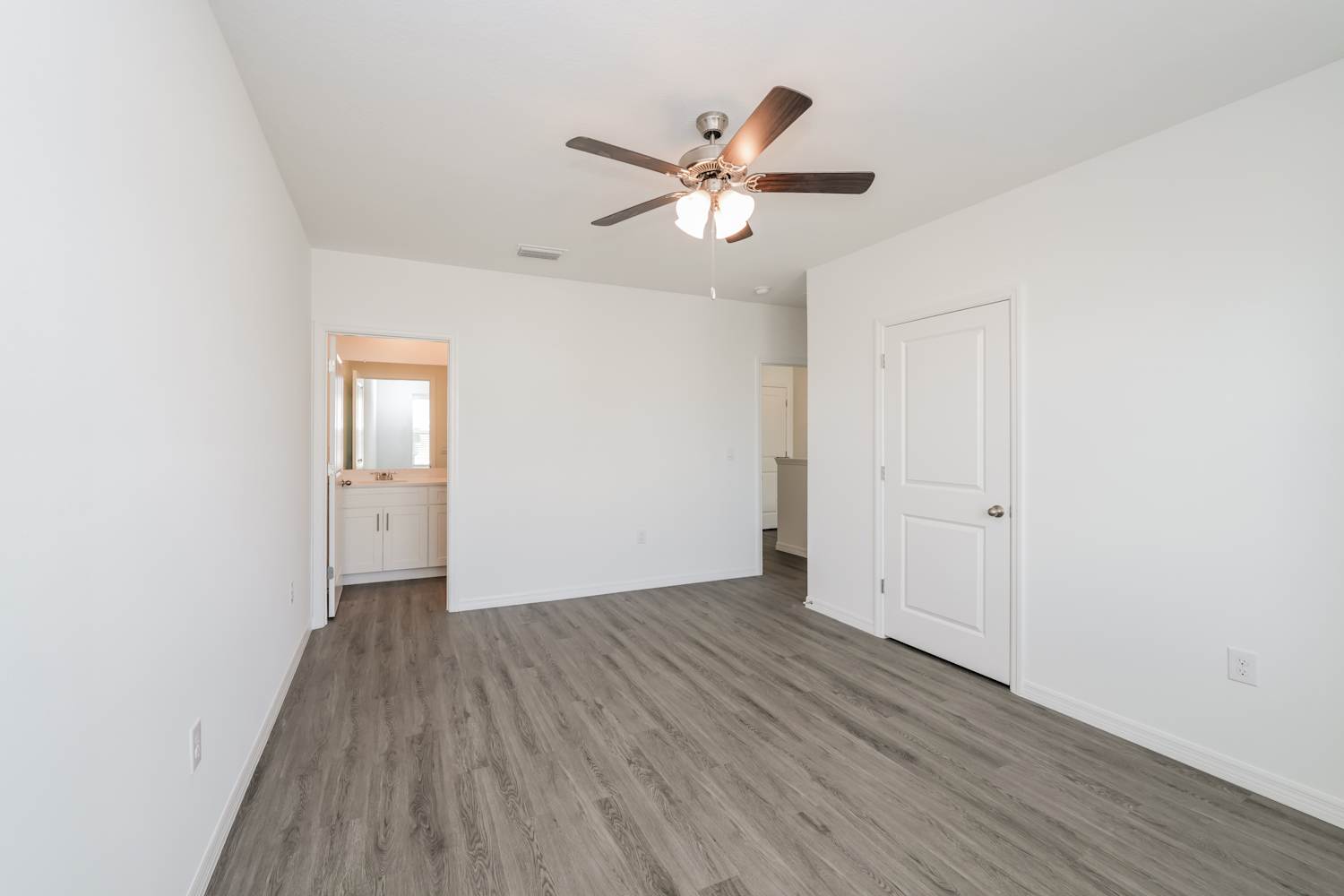 8468 Lofty Timber Way, Wesley Chapel photo 18