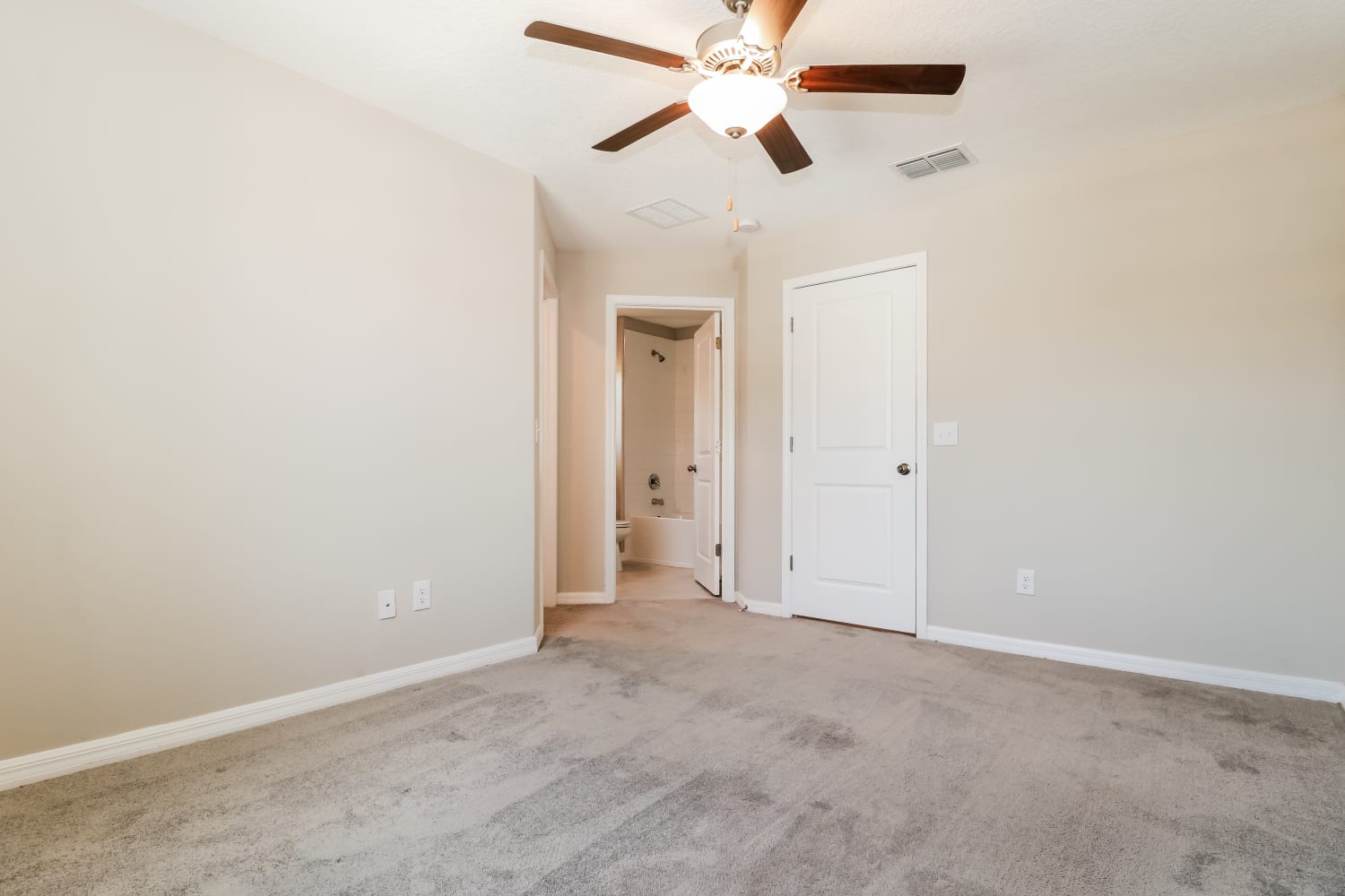 8472 Druid Oaks Ln, New Port Richey photo 14