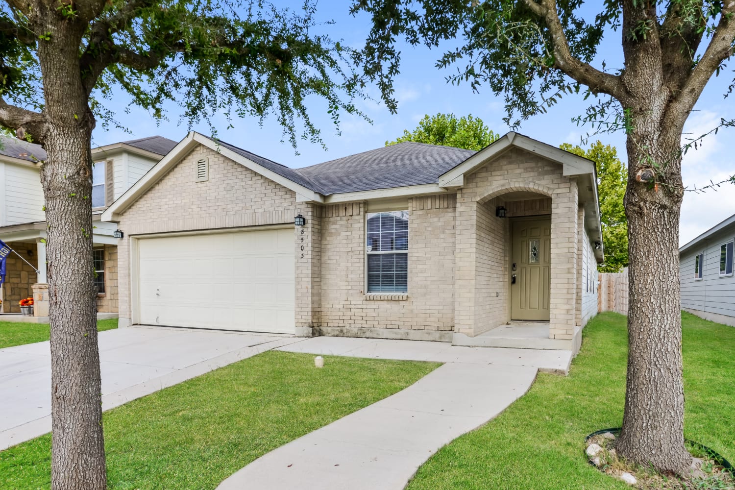 Front of 8503 Silver Brush, San Antonio, TX