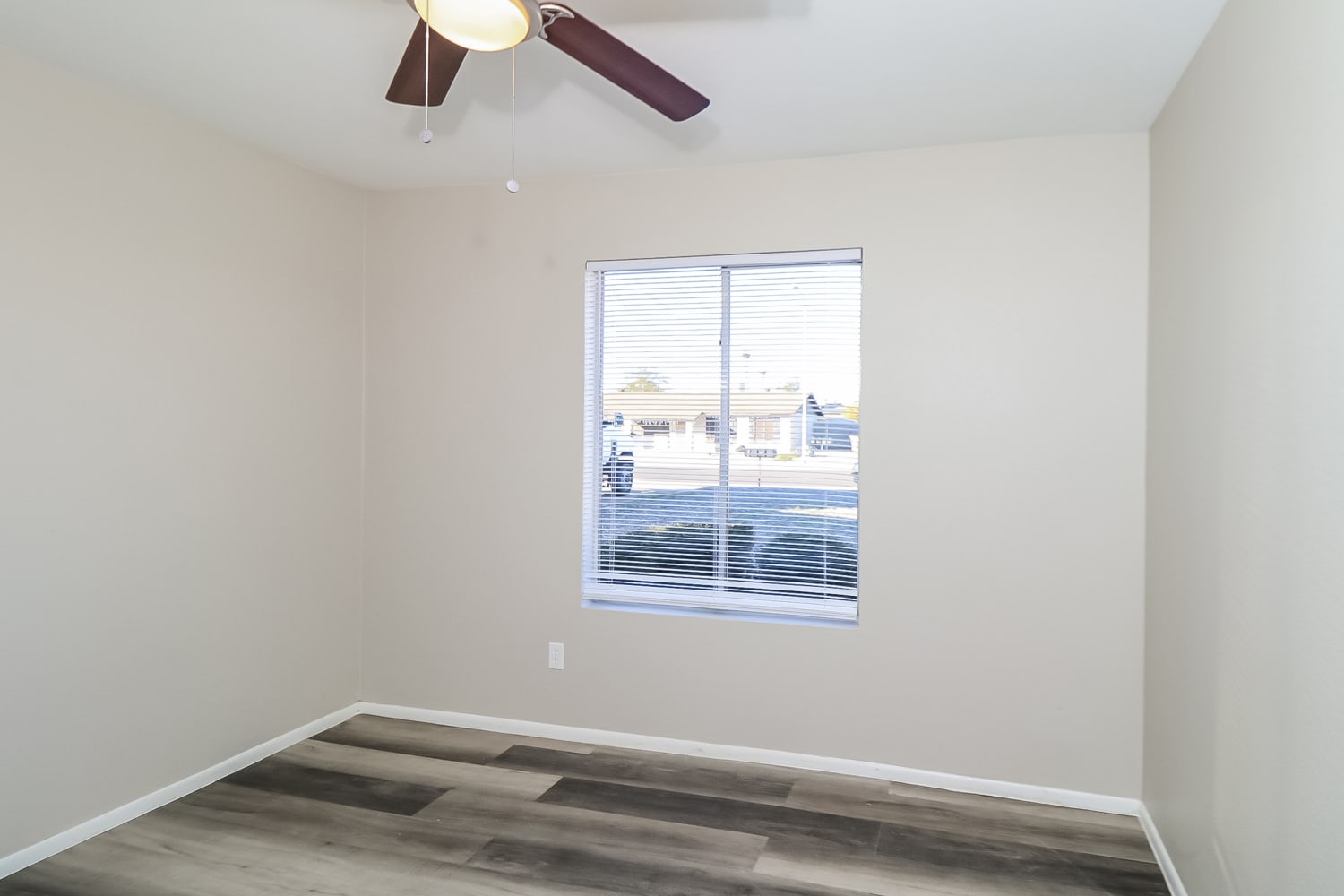8509 W Golden Lane, Peoria photo 9