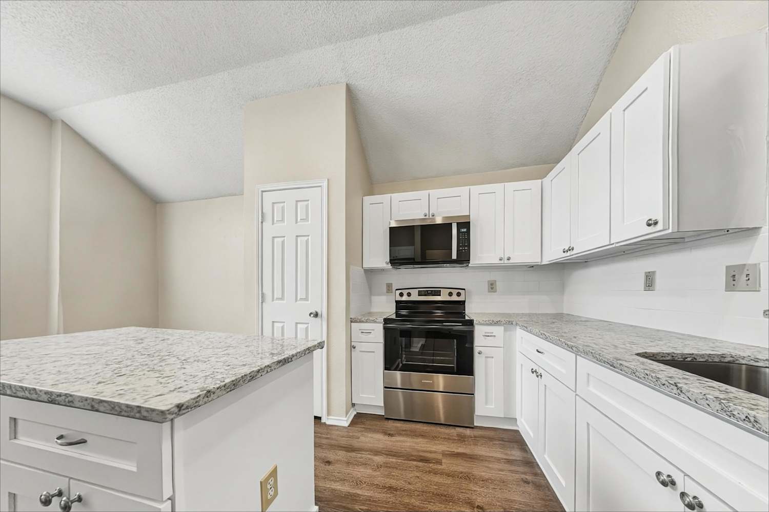 8512 Sabinas Trl, Fort Worth photo 9