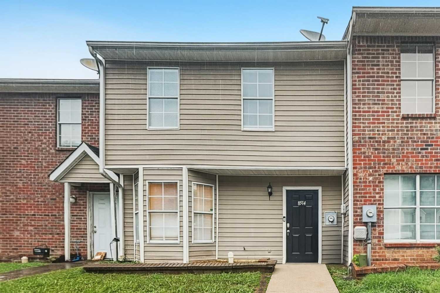 Front of 8514 Westchester Dr, Douglasville, GA