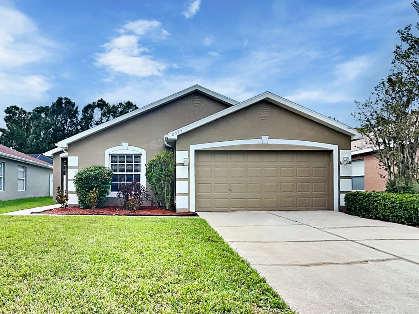 Front of 8525 Tidal Bay Ln, Tampa, FL