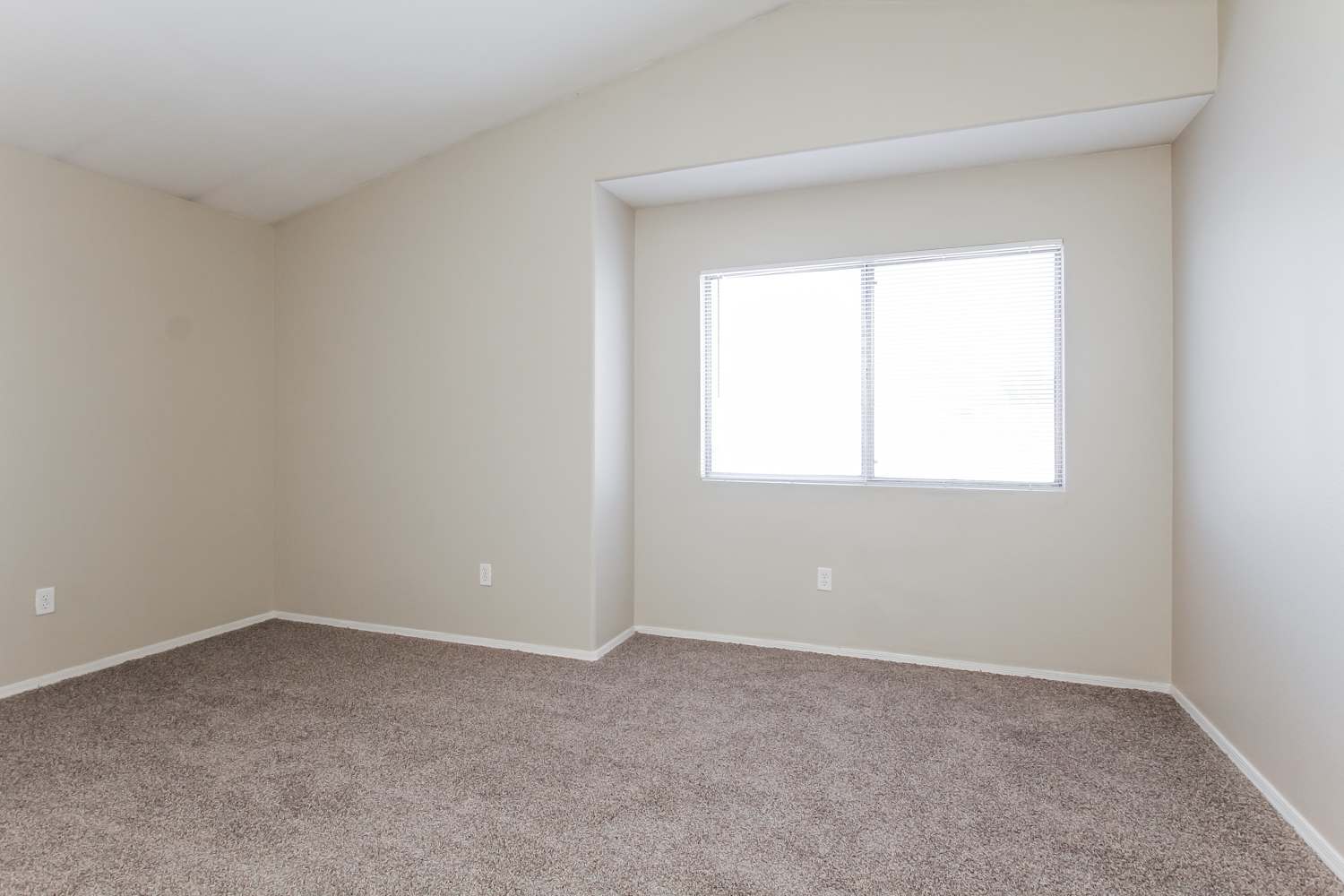 8526 W Cambridge Ave, Phoenix photo 9