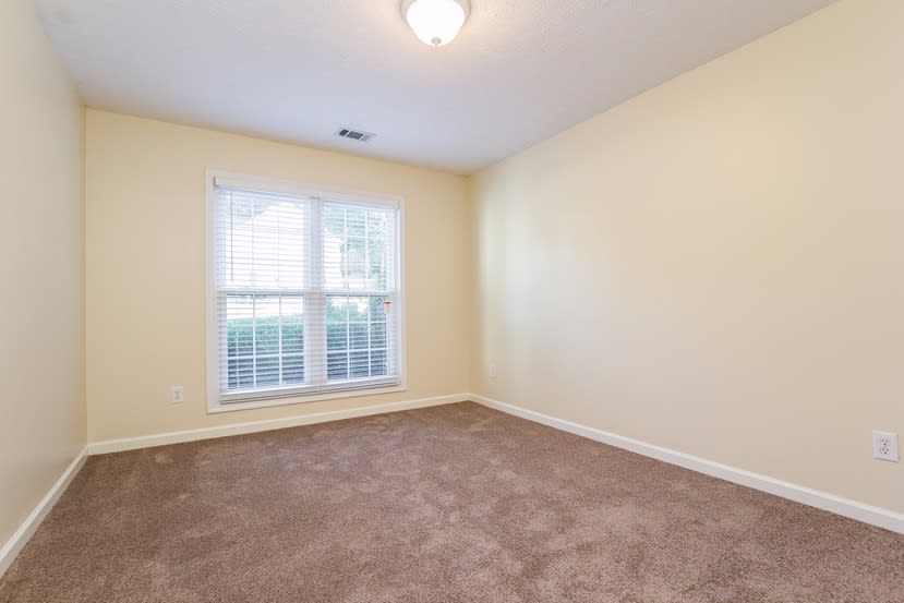 855 Simon Ive Dr, Lawrenceville photo 13