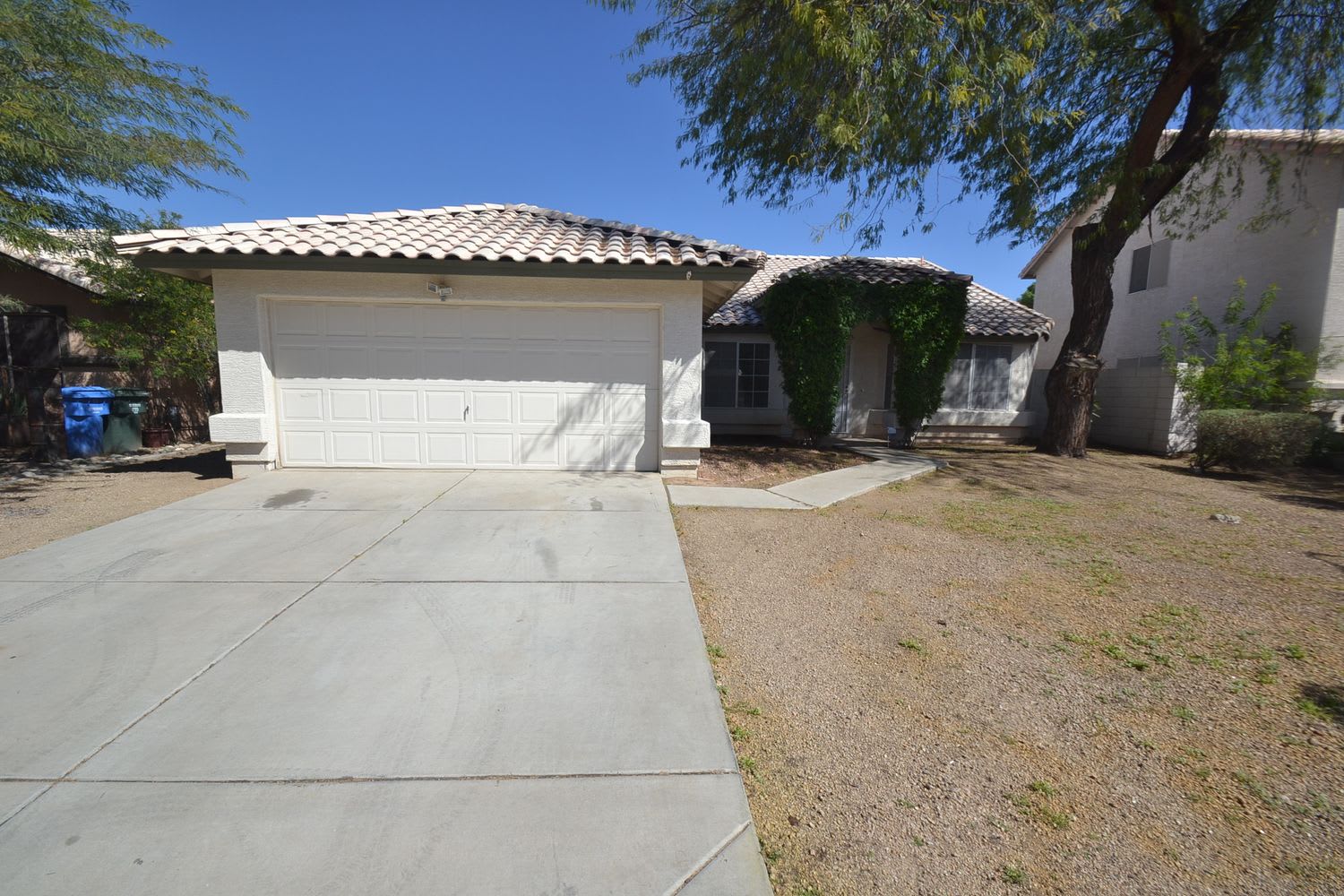 Front of 8554 W Holly St, Phoenix, AZ