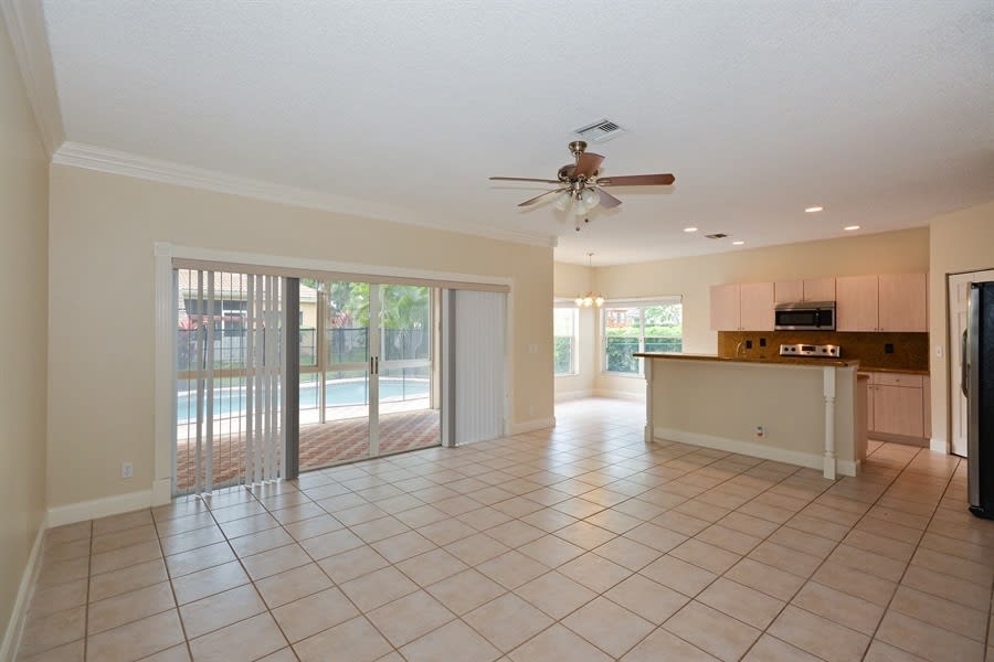 8556 NW 57th Dr, Coral Springs photo 6