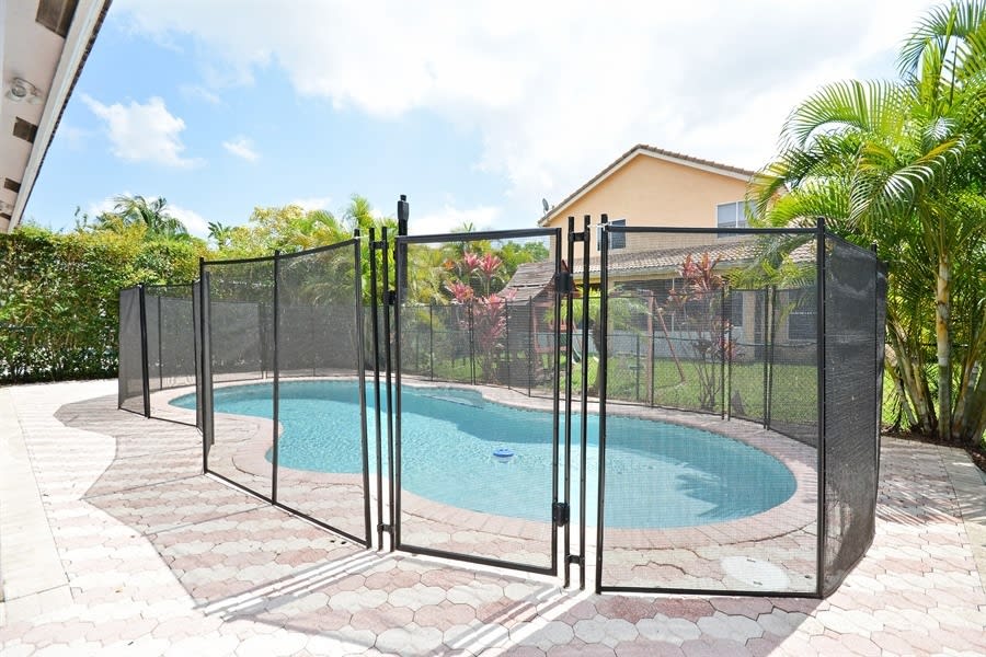 8556 NW 57th Dr, Coral Springs photo 18