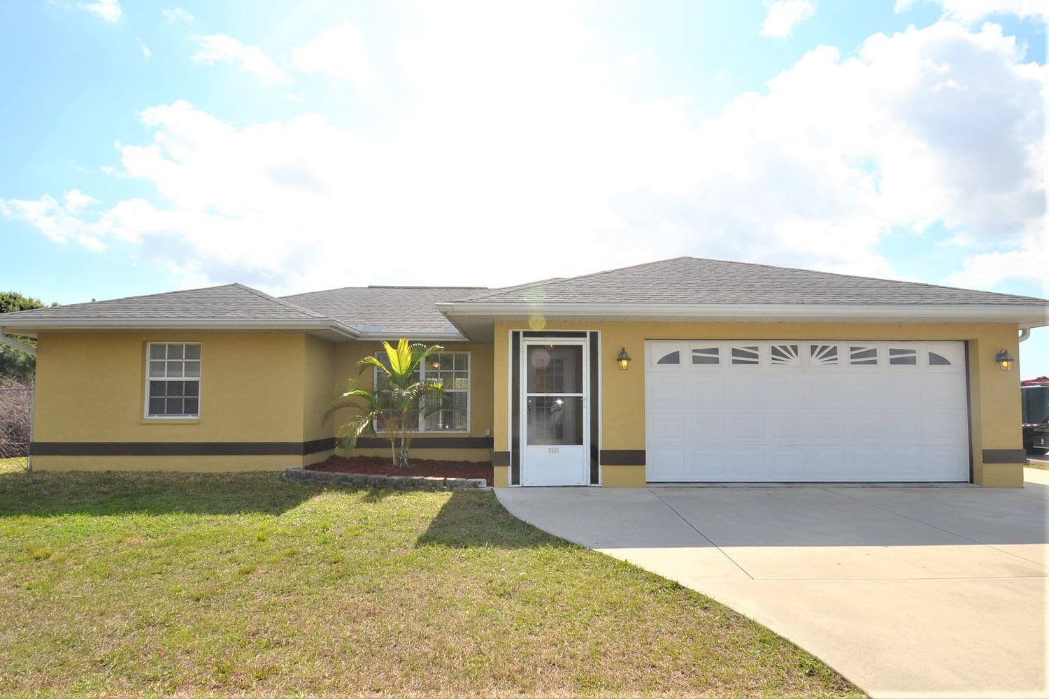 Front of 8591 W Price Blvd, North Port, FL