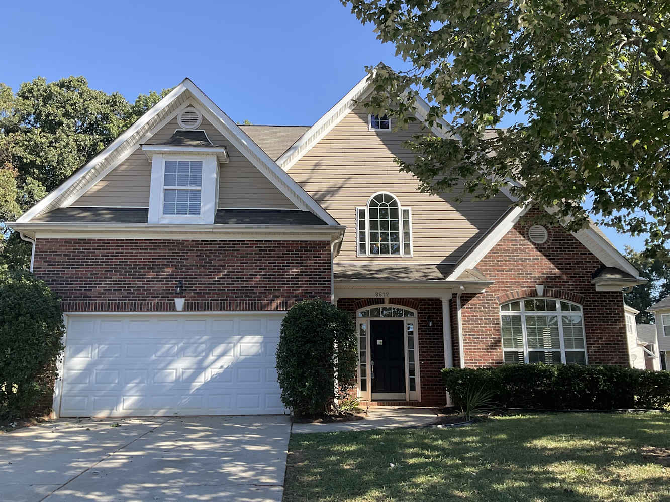 Front of 8612 Ridgeline Ln, Charlotte, NC