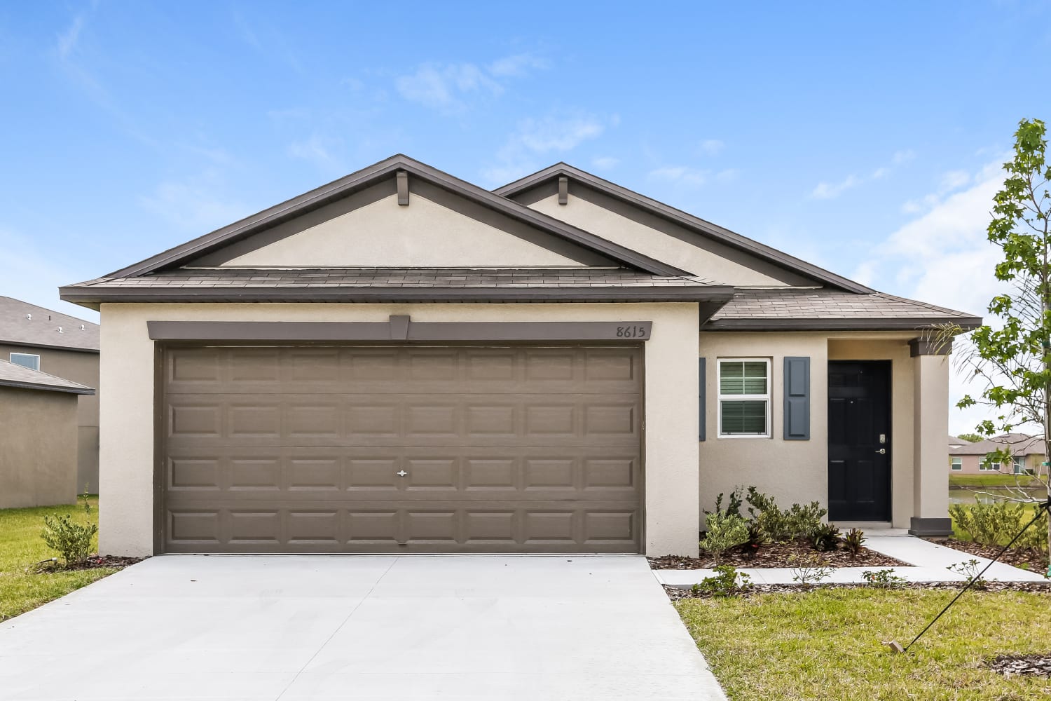 Front of 8615 41st Ave E, Palmetto, FL