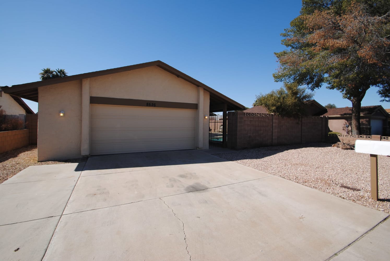Front of 8626 N 56th Ave, Glendale, AZ