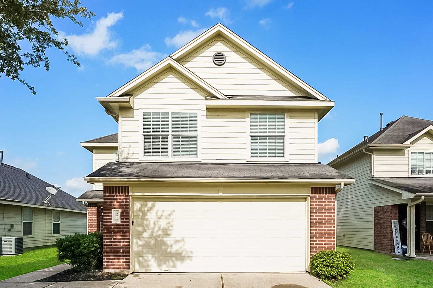 Front of 8634 Doskocil Dr, Houston, TX