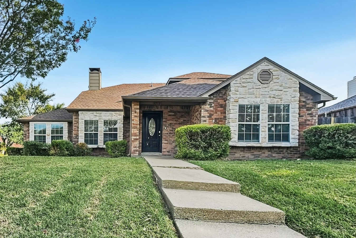 8713 Wood Glen Dr, Rowlett photo 1