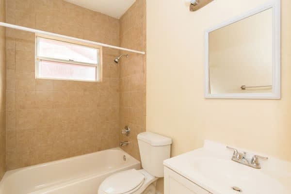 8723 NW 142nd Ln, Miami Lakes photo 22