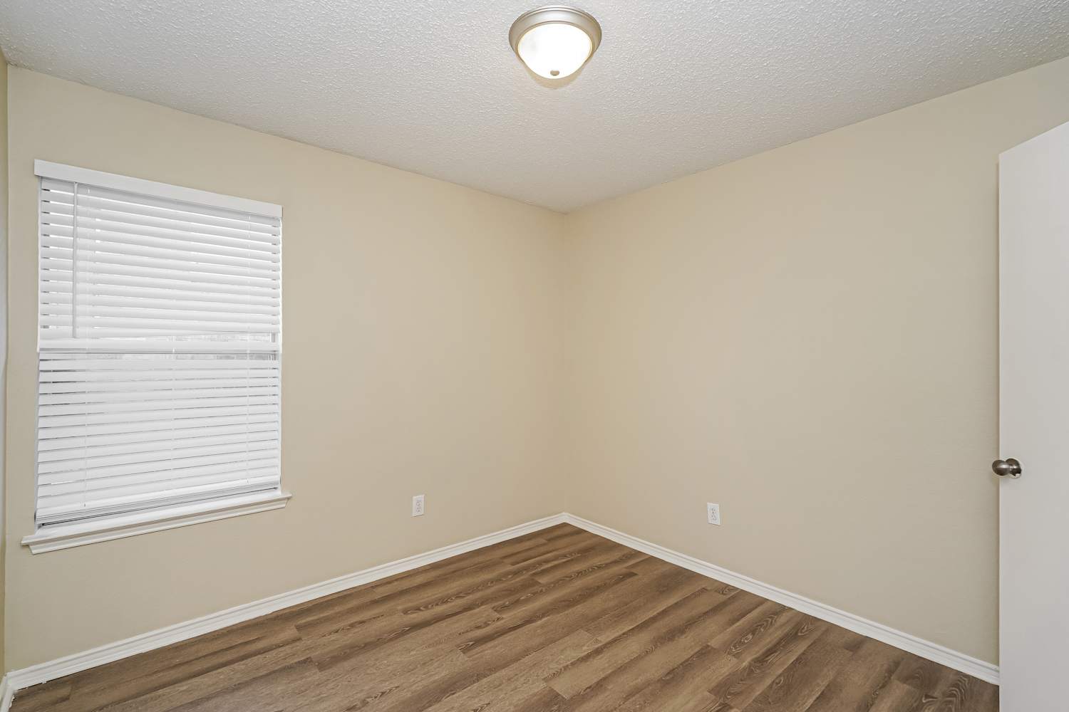 8724 Eaglestone Way, Fort Worth photo 14
