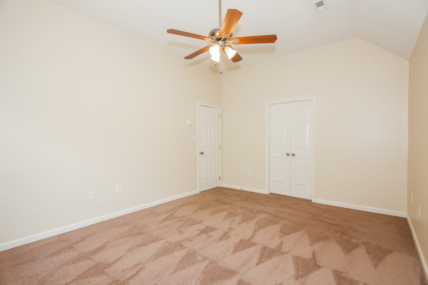 8728 Oakham St, Huntersville photo 7