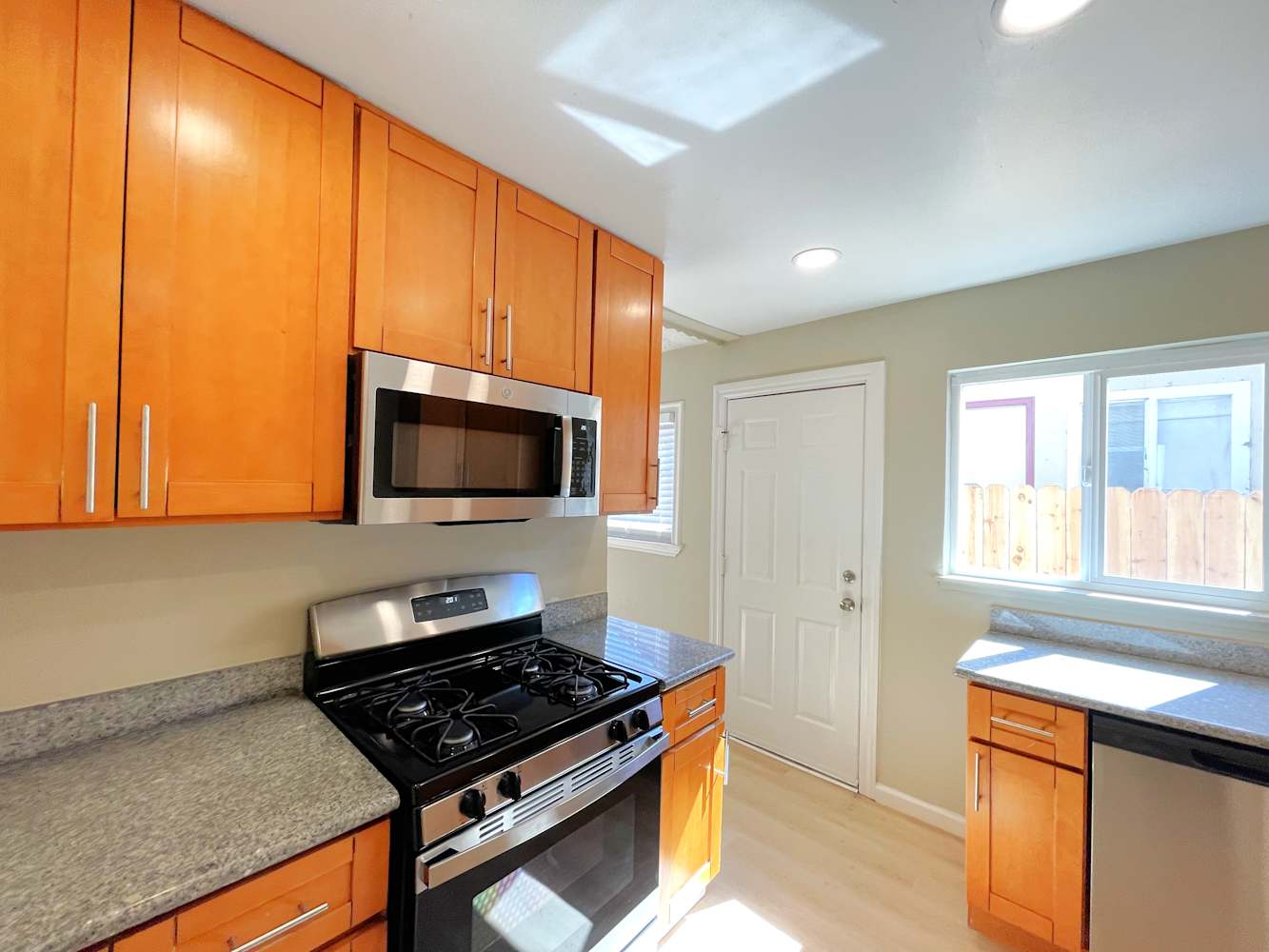 873 Ashwood Ave, Vallejo photo 4