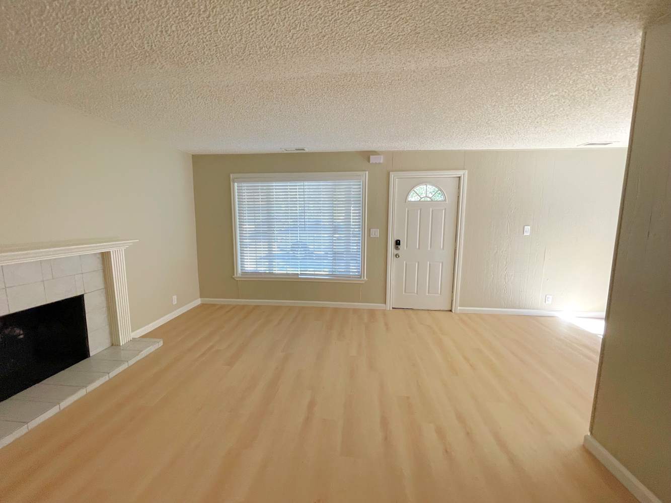 873 Ashwood Ave, Vallejo photo 2