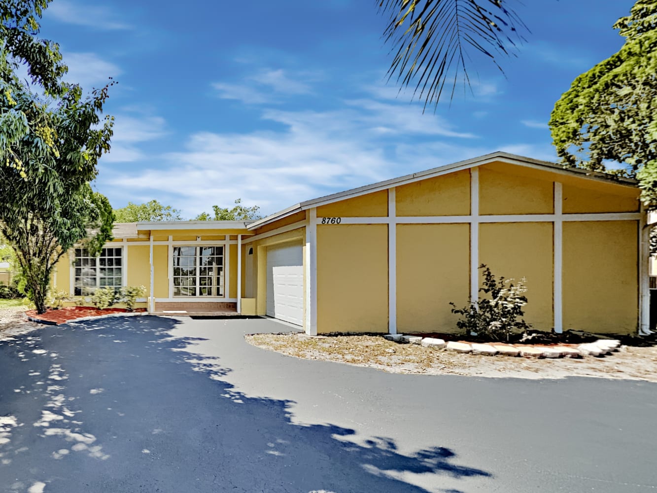 8760 Johnson St, Pembroke Pines photo 1